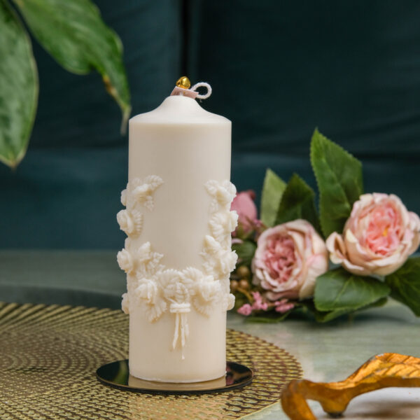 Flower Wreath | Sculpted Pillar Candle